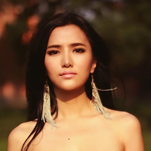 李桃的英文名